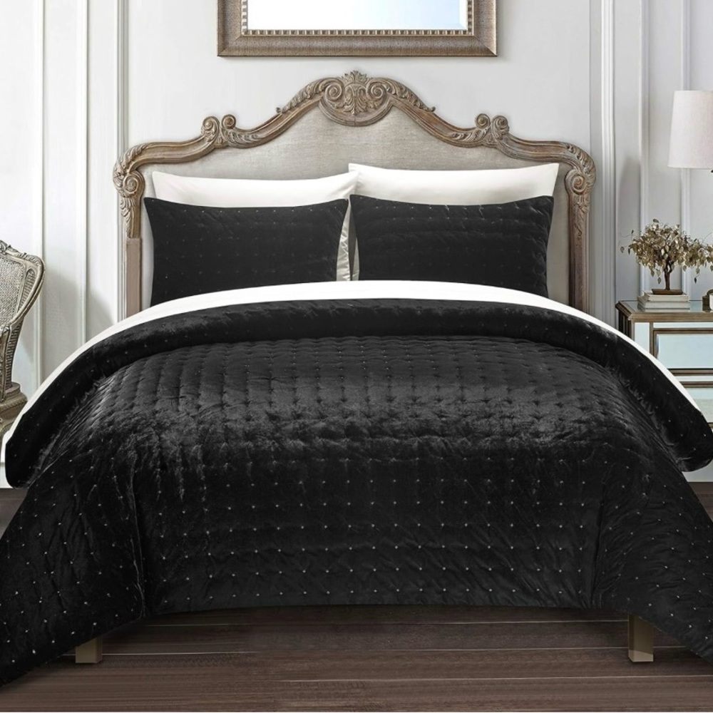 Chic Home Chyna 3 Piece Comforter Set Luxurious Hand Stitched Velvet - King
